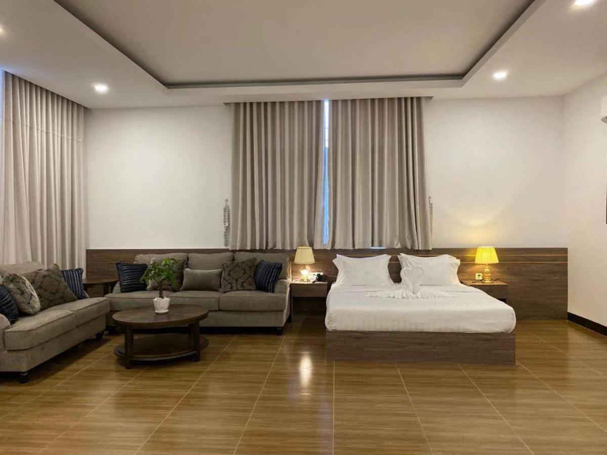 Apple Hotel Three - Near Pnh Airport Phnom Penh Exteriör bild