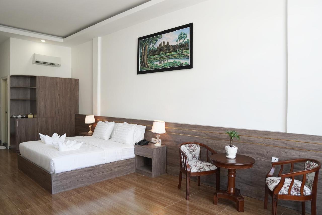 Apple Hotel Three - Near Pnh Airport Phnom Penh Exteriör bild