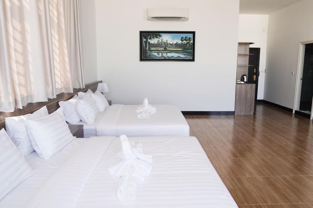 Apple Hotel Three - Near Pnh Airport Phnom Penh Exteriör bild